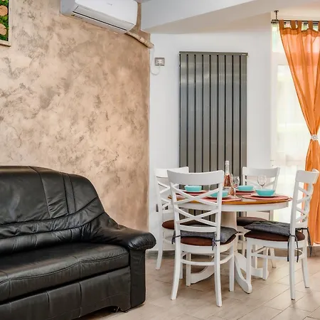 Sole & Splendore - Pool And Apartment *