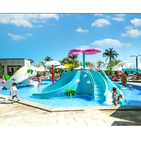 Sole & Splendore - Pool And Spa Beach Resort
