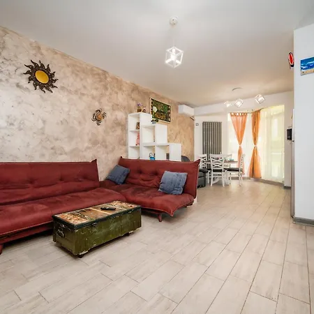 Sole & Splendore - Pool And *