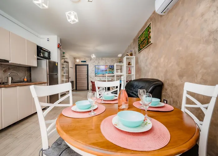 Sole & Splendore - Pool And *